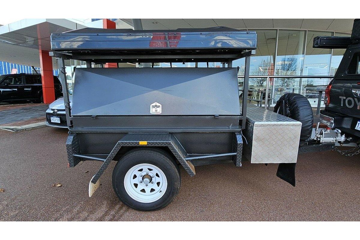 2019 Toyota Hilux SR5 GUN126R 4X4