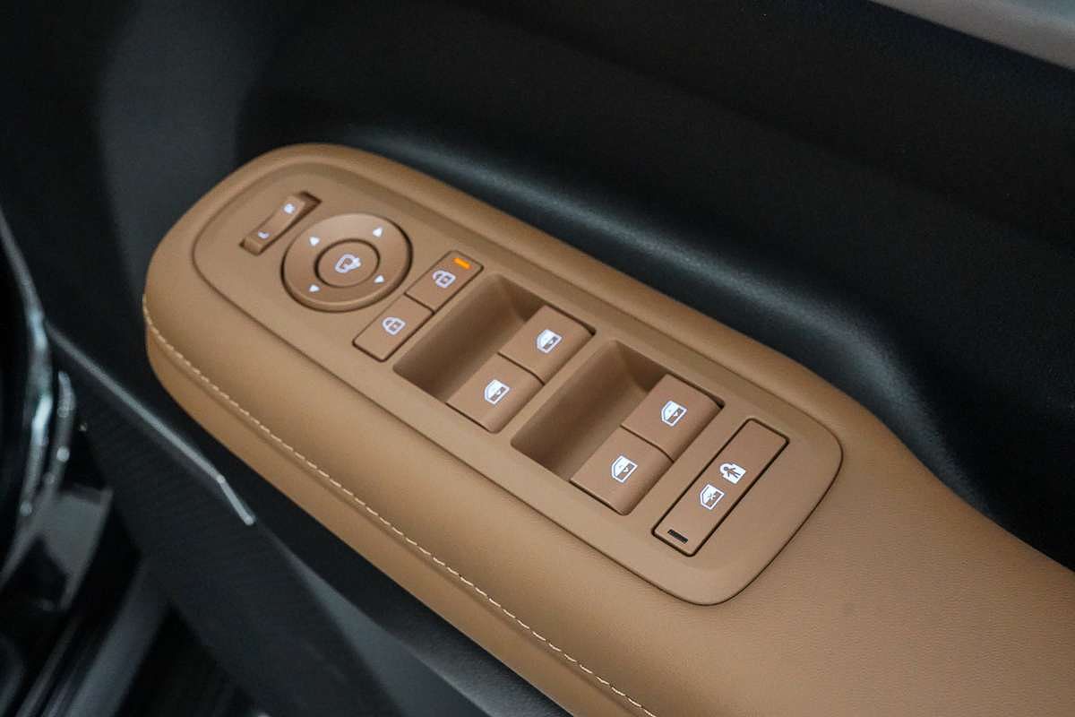 2025 Hyundai Santa Fe Hybrid Calligraphy MX5.V1