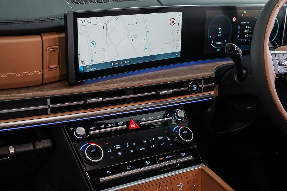 2025 Hyundai Santa Fe Hybrid Calligraphy MX5.V1