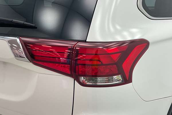 2017 Mitsubishi Outlander Exceed ZK