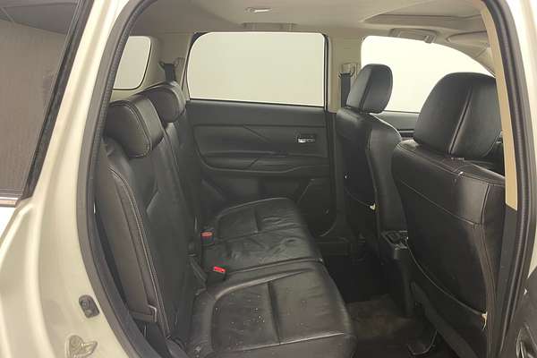 2017 Mitsubishi Outlander Exceed ZK