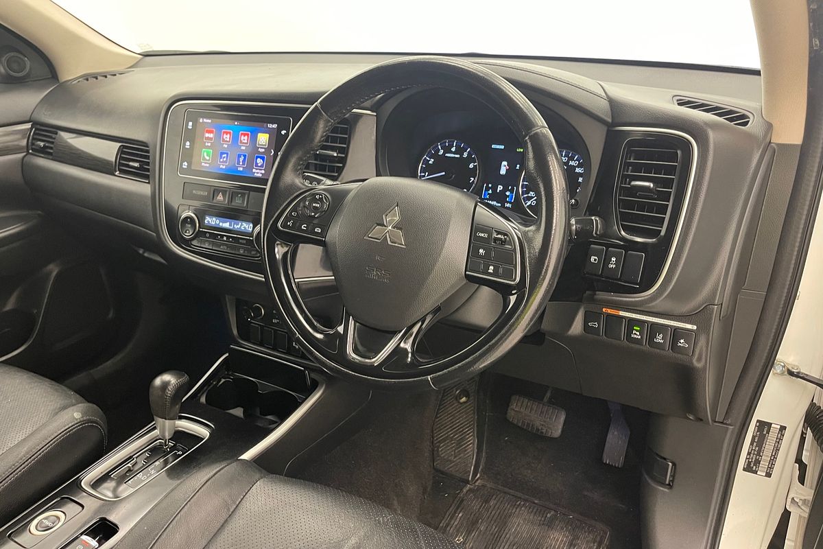2017 Mitsubishi Outlander Exceed ZK