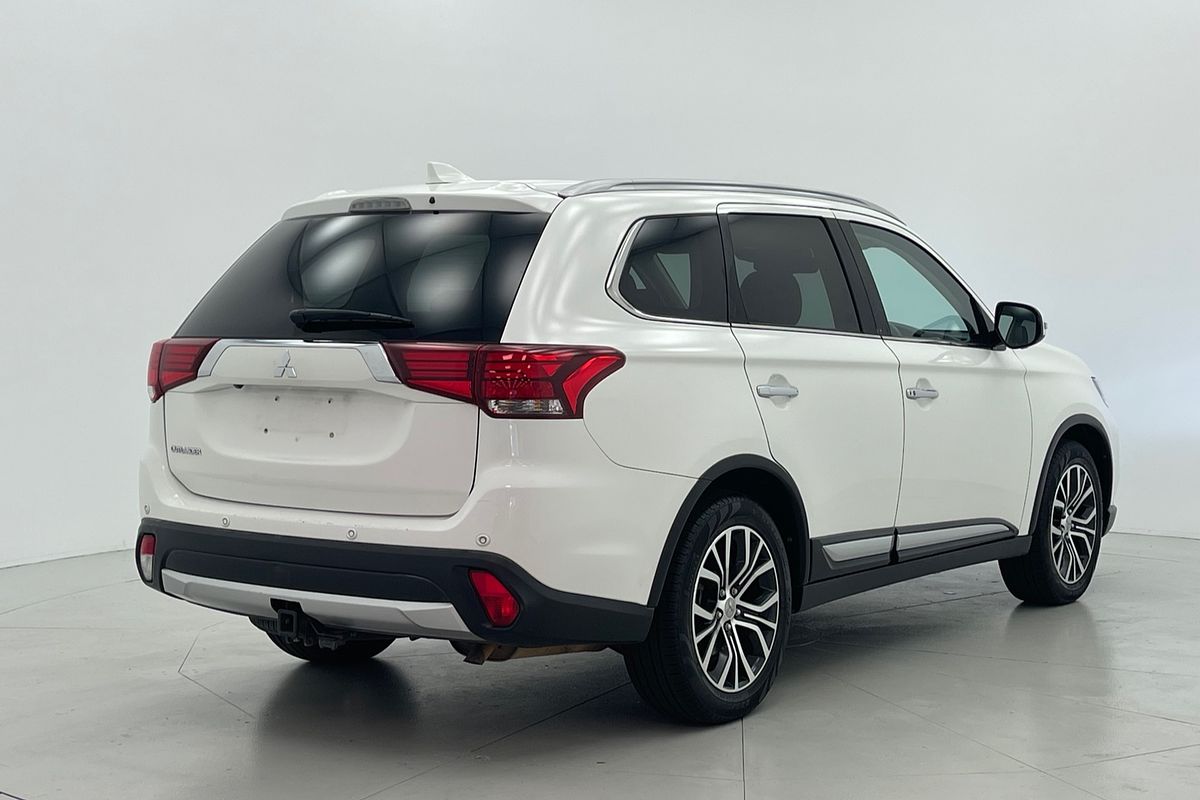 2017 Mitsubishi Outlander Exceed ZK