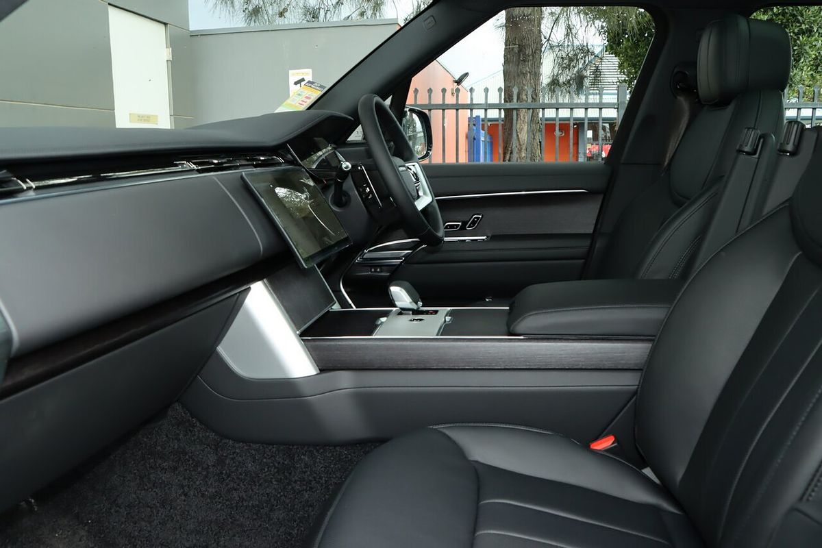 2025 Land Rover Range Rover D350 HSE L460