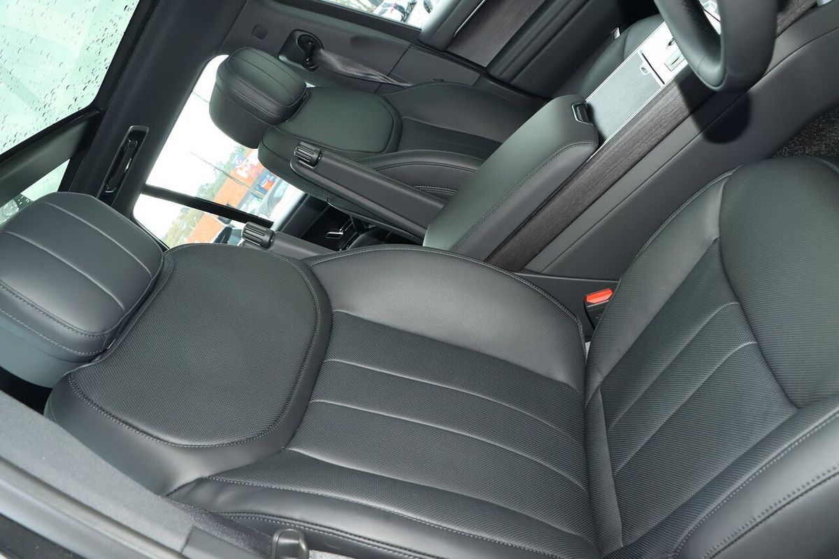 2025 Land Rover Range Rover D350 HSE L460