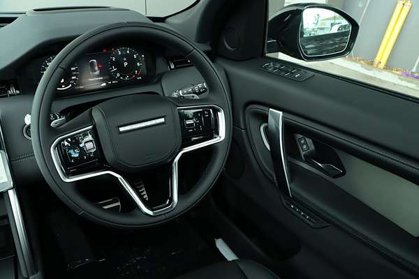 2025 Land Rover Discovery Sport P250 Dynamic HSE L550