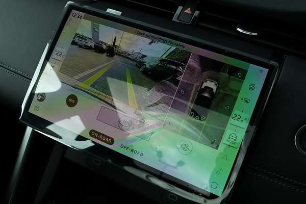 2025 Land Rover Discovery Sport P250 Dynamic HSE L550