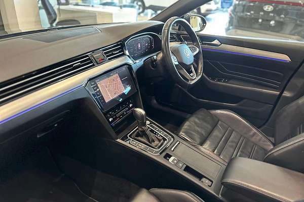 2023 Volkswagen Passat 206TSI R-Line B8
