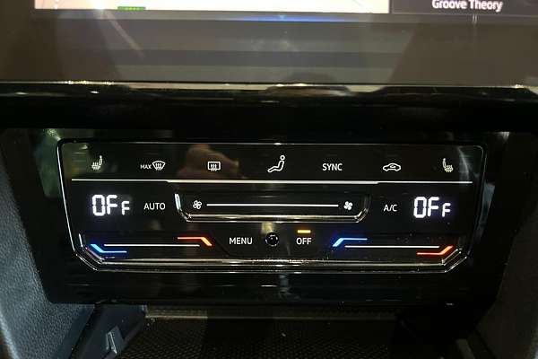2023 Volkswagen Passat 206TSI R-Line B8