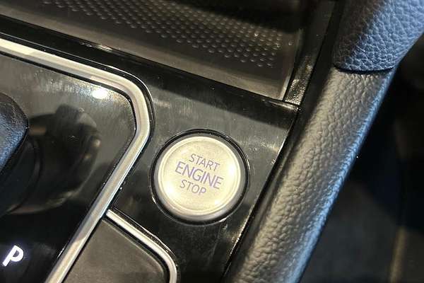 2023 Volkswagen Passat 206TSI R-Line B8