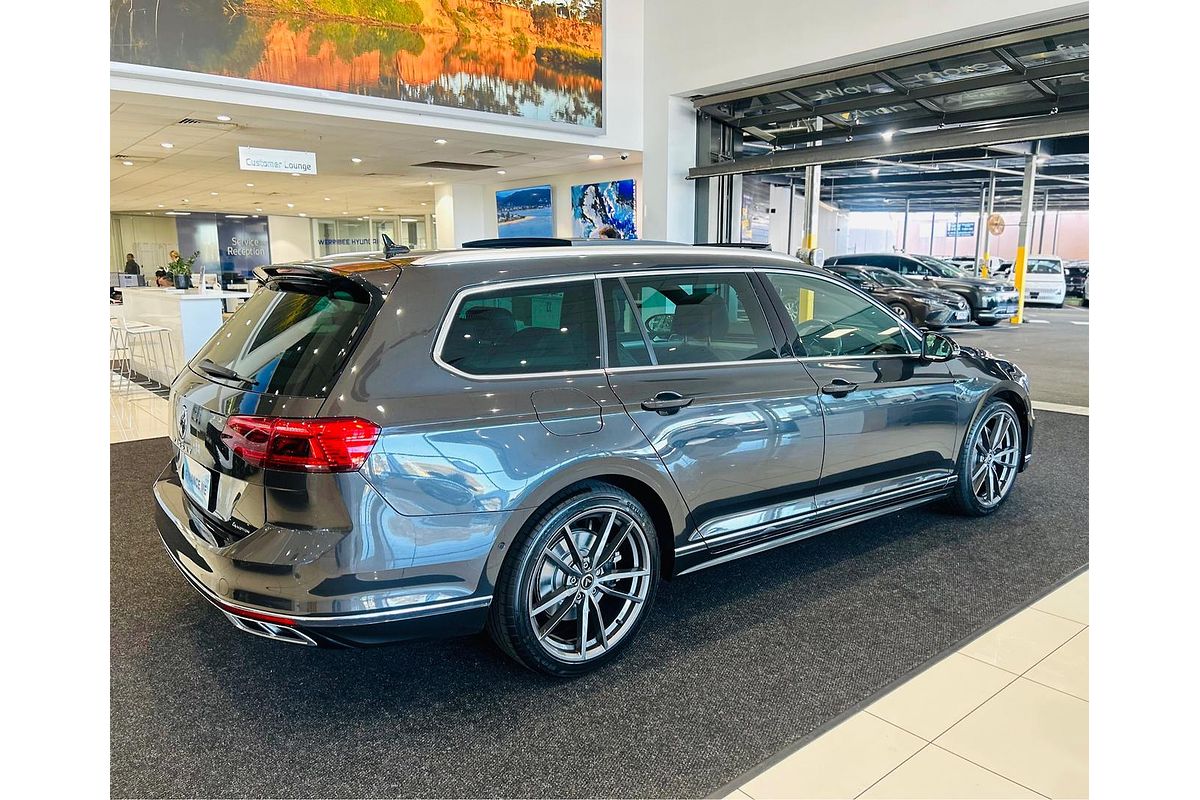 2023 Volkswagen Passat 206TSI R-Line B8