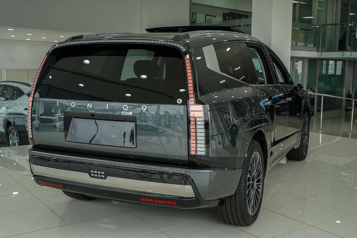 2025 Hyundai IONIQ 9 Calligraphy ME.V1