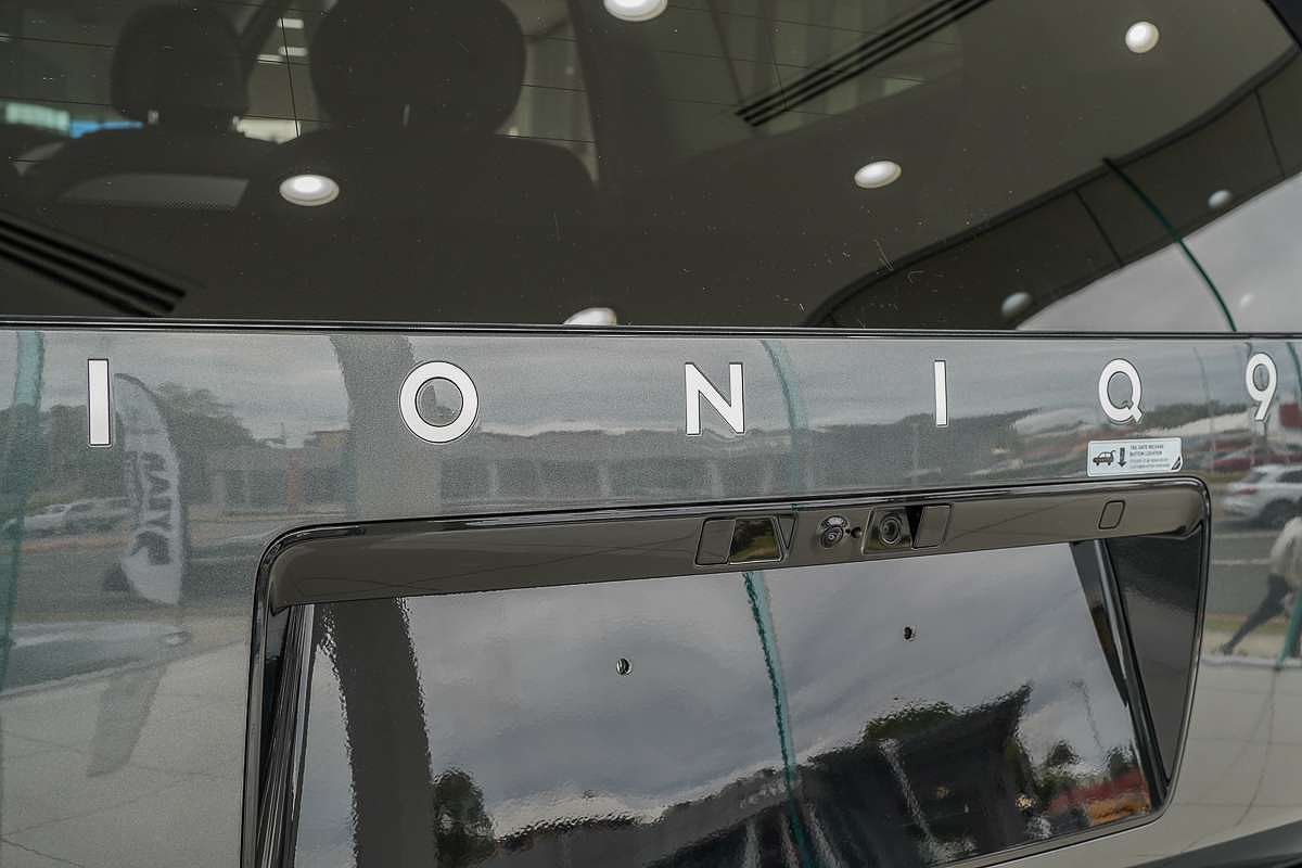 2025 Hyundai IONIQ 9 Calligraphy ME.V1