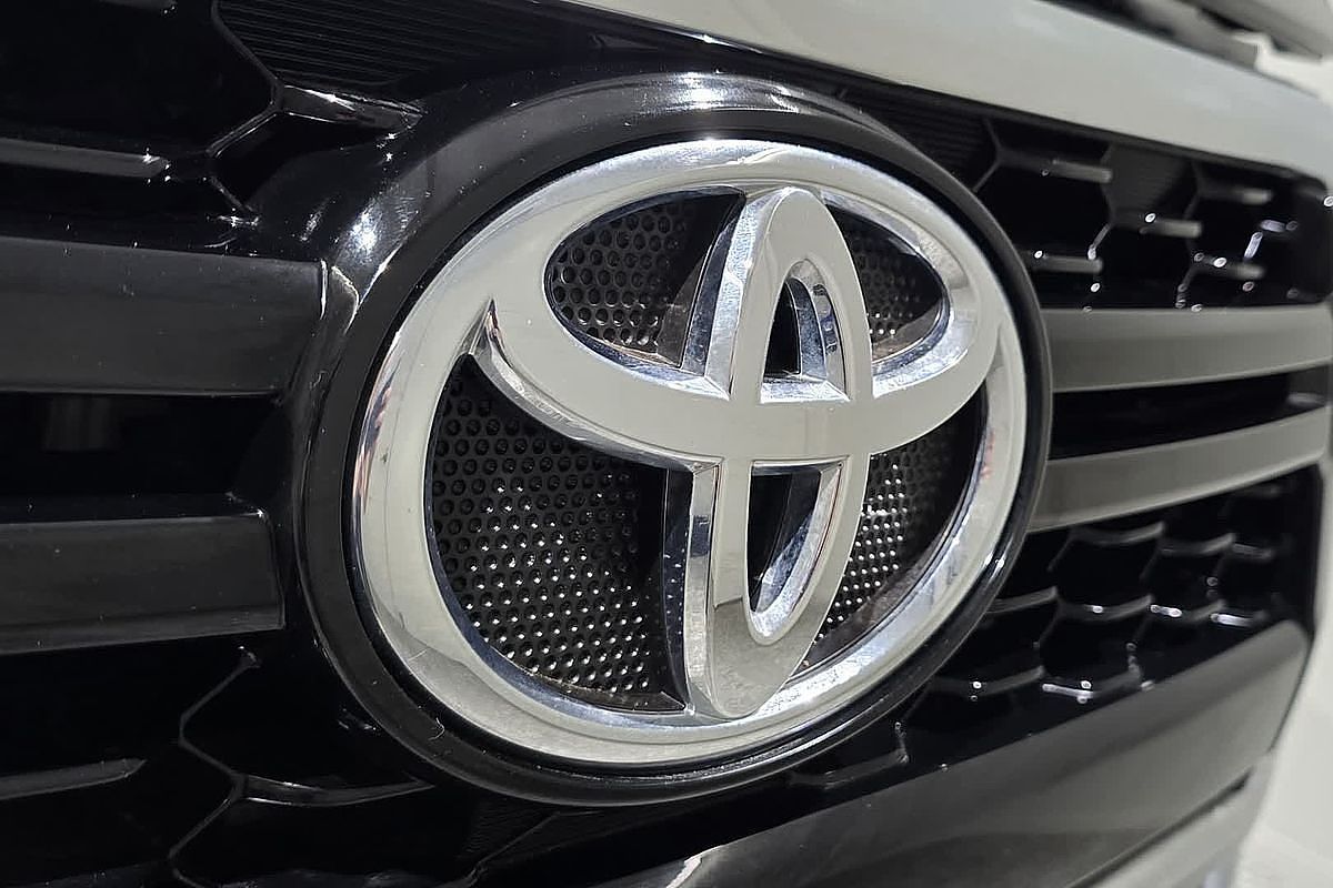 2018 Toyota Hilux SR5 GUN126R 4X4
