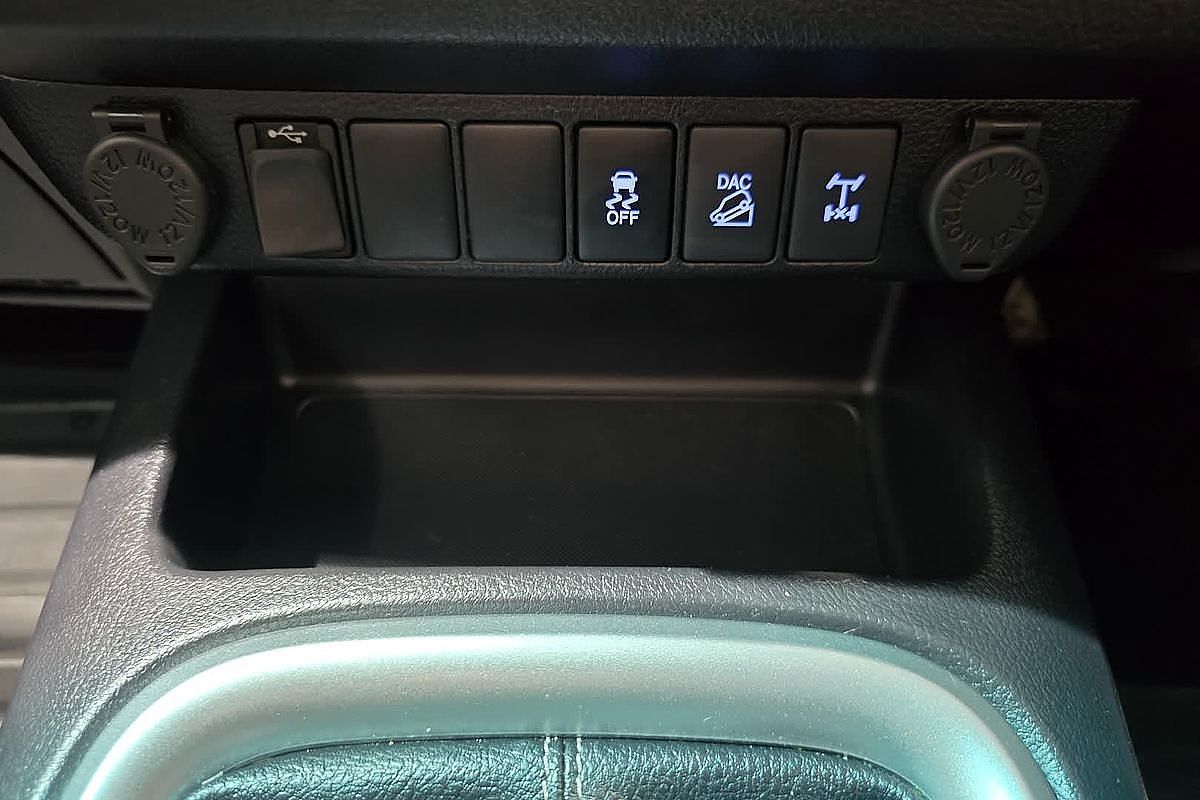 2018 Toyota Hilux SR5 GUN126R 4X4