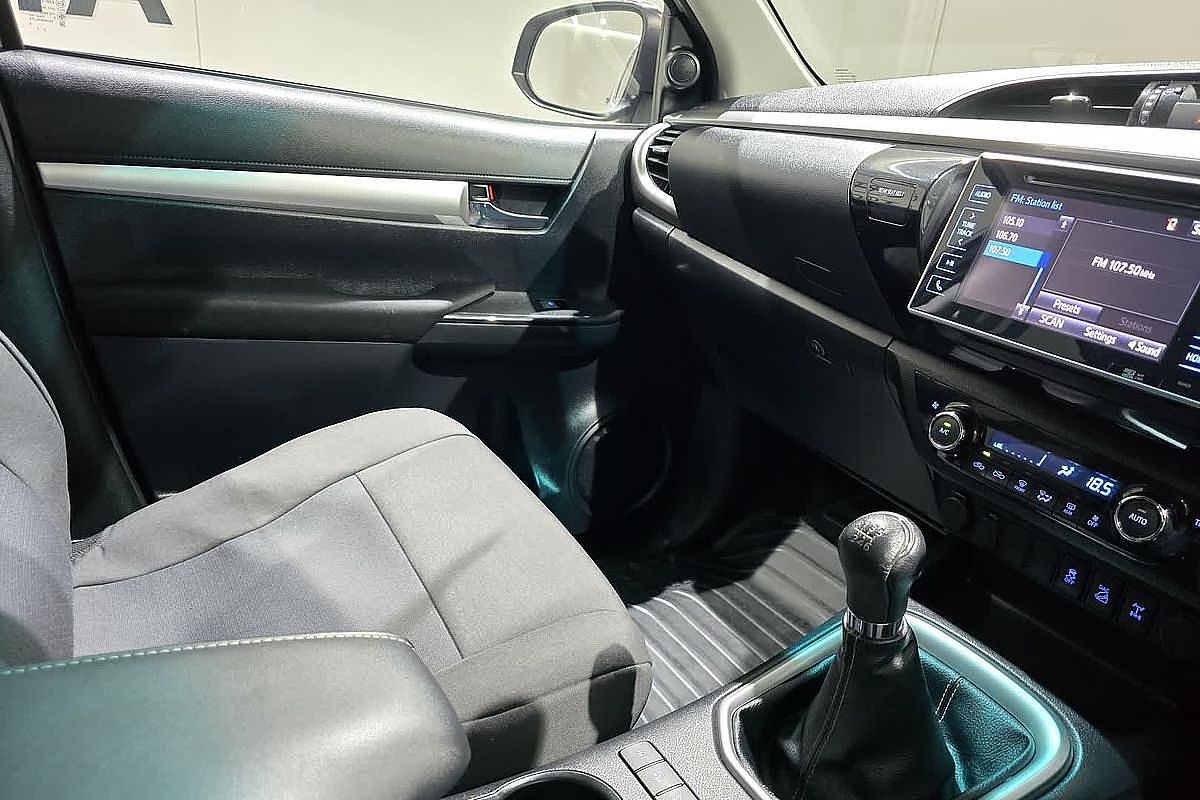 2018 Toyota Hilux SR5 GUN126R 4X4