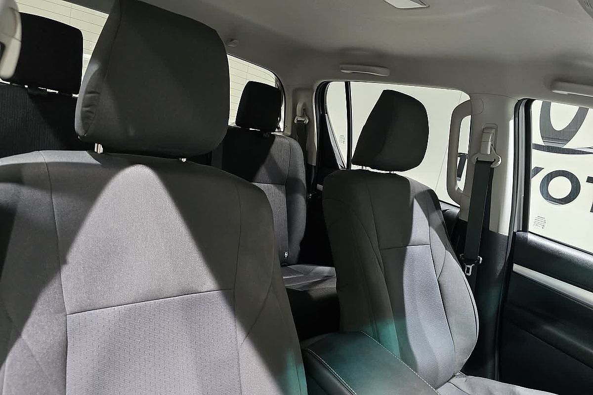 2018 Toyota Hilux SR5 GUN126R 4X4