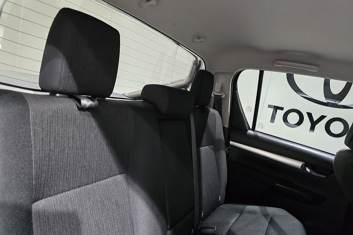 2018 Toyota Hilux SR5 GUN126R 4X4