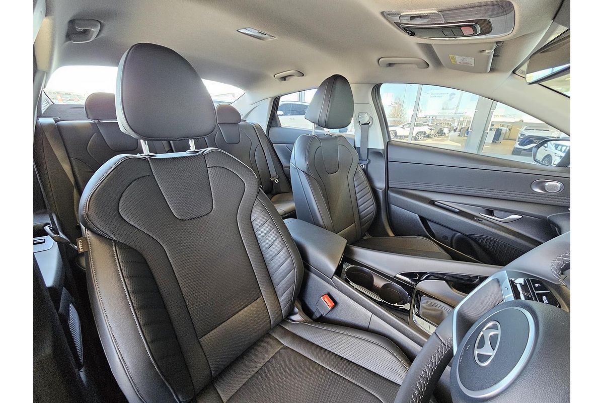 2025 Hyundai i30 Elite Hybrid CN7.V2