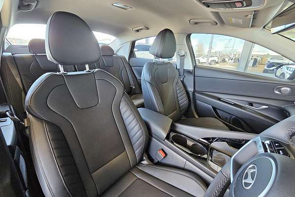 2025 Hyundai i30 Elite Hybrid CN7.V2