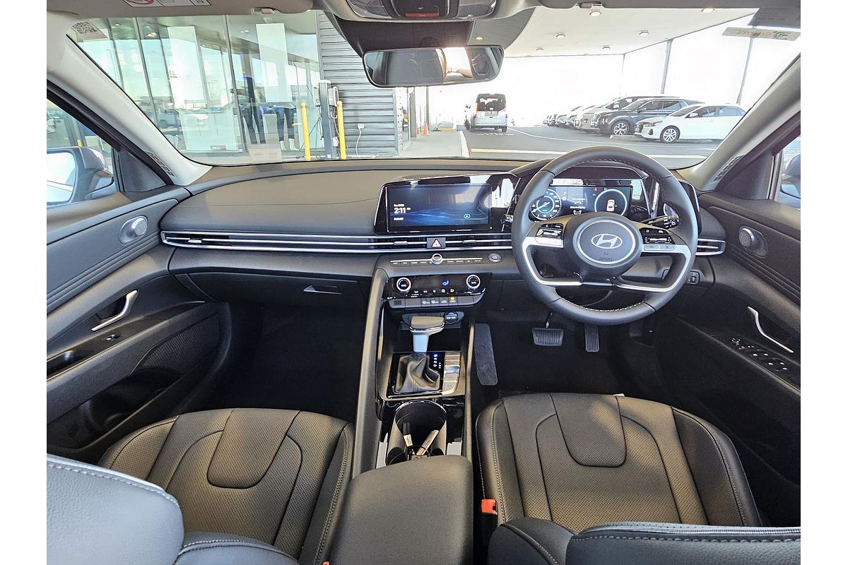 2025 Hyundai i30 Elite Hybrid CN7.V2