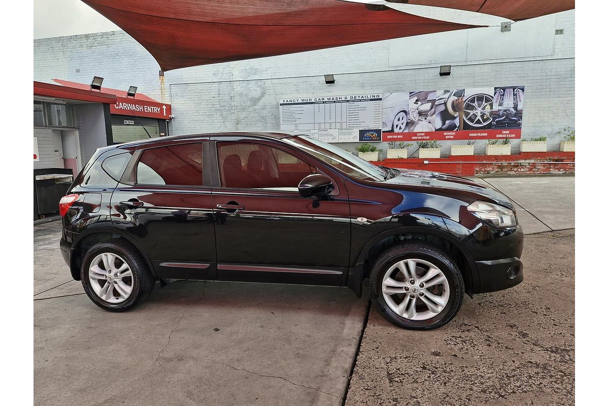 2013 Nissan Dualis ST J10 Series 4