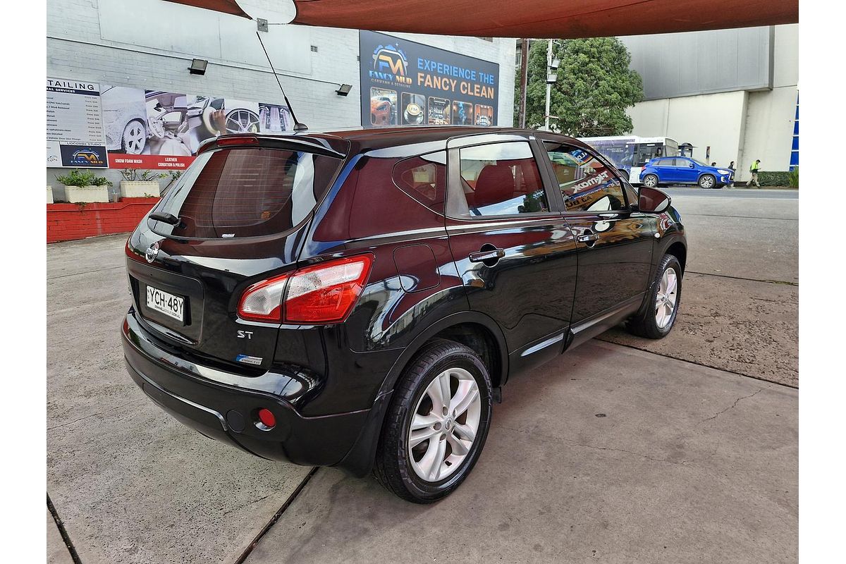 2013 Nissan Dualis ST J10 Series 4