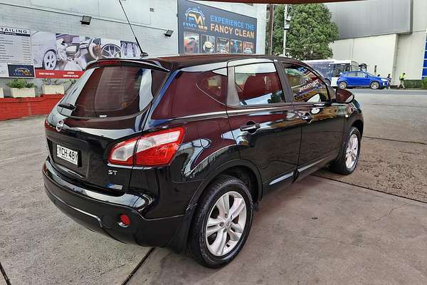 2013 Nissan Dualis ST J10 Series 4