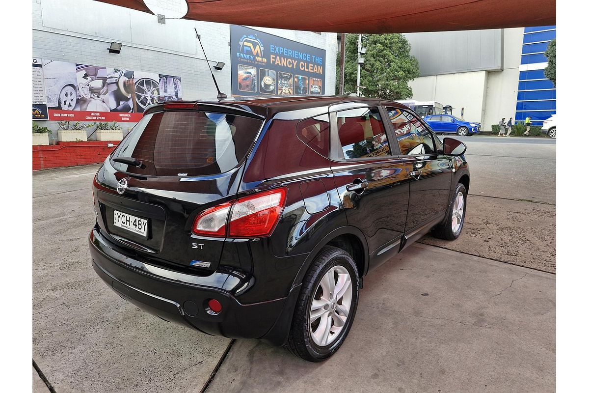 2013 Nissan Dualis ST J10 Series 4