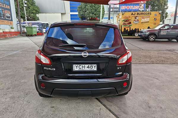 2013 Nissan Dualis ST J10 Series 4