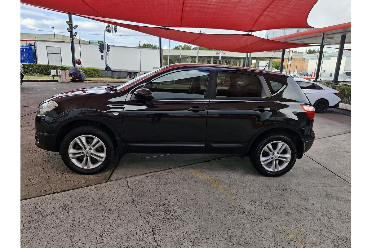 2013 Nissan Dualis ST J10 Series 4