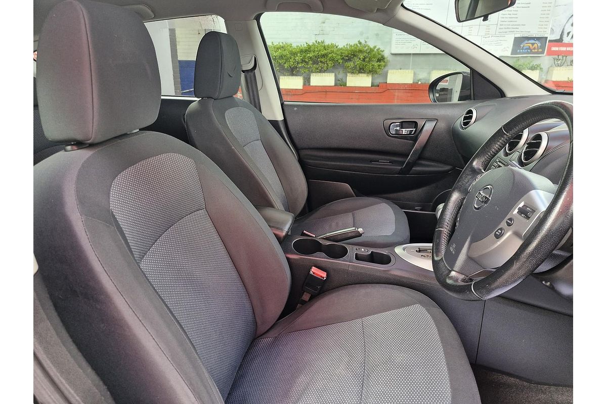 2013 Nissan Dualis ST J10 Series 4
