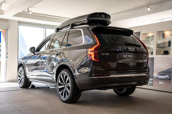 2025 Volvo XC90 Plus B5 Bright