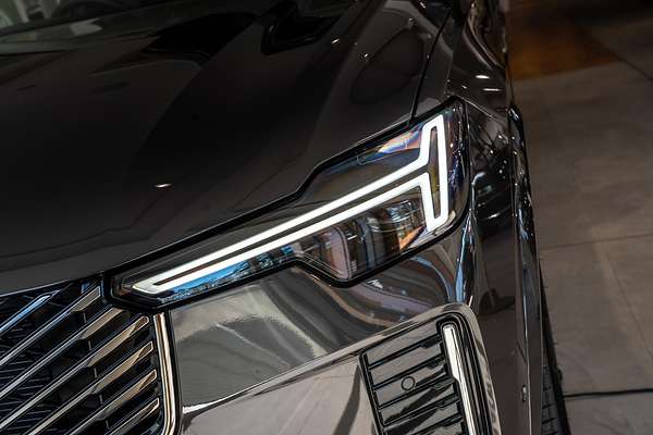 2025 Volvo XC90 Plus B5 Bright