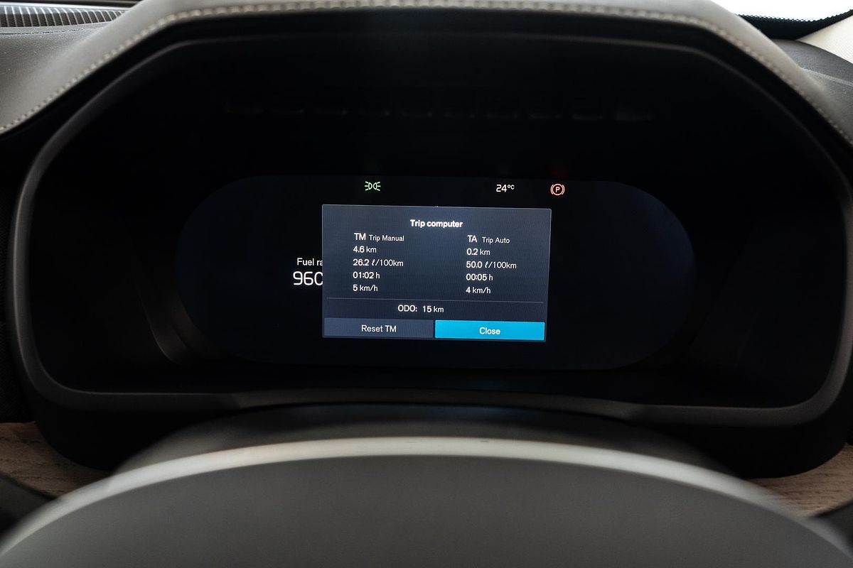 2025 Volvo XC90 Plus B5 Bright