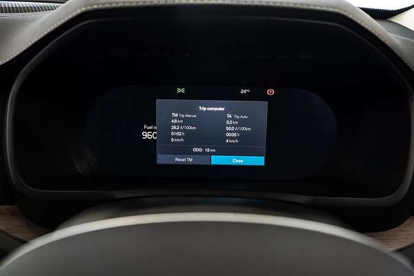 2025 Volvo XC90 Plus B5 Bright