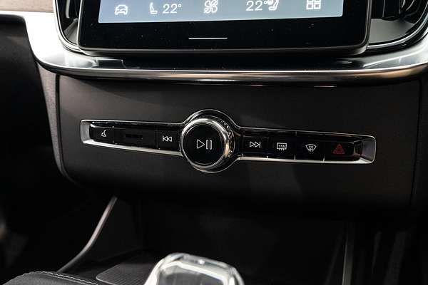 2025 Volvo XC90 Plus B5 Bright
