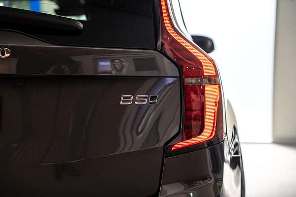 2025 Volvo XC90 Plus B5 Bright