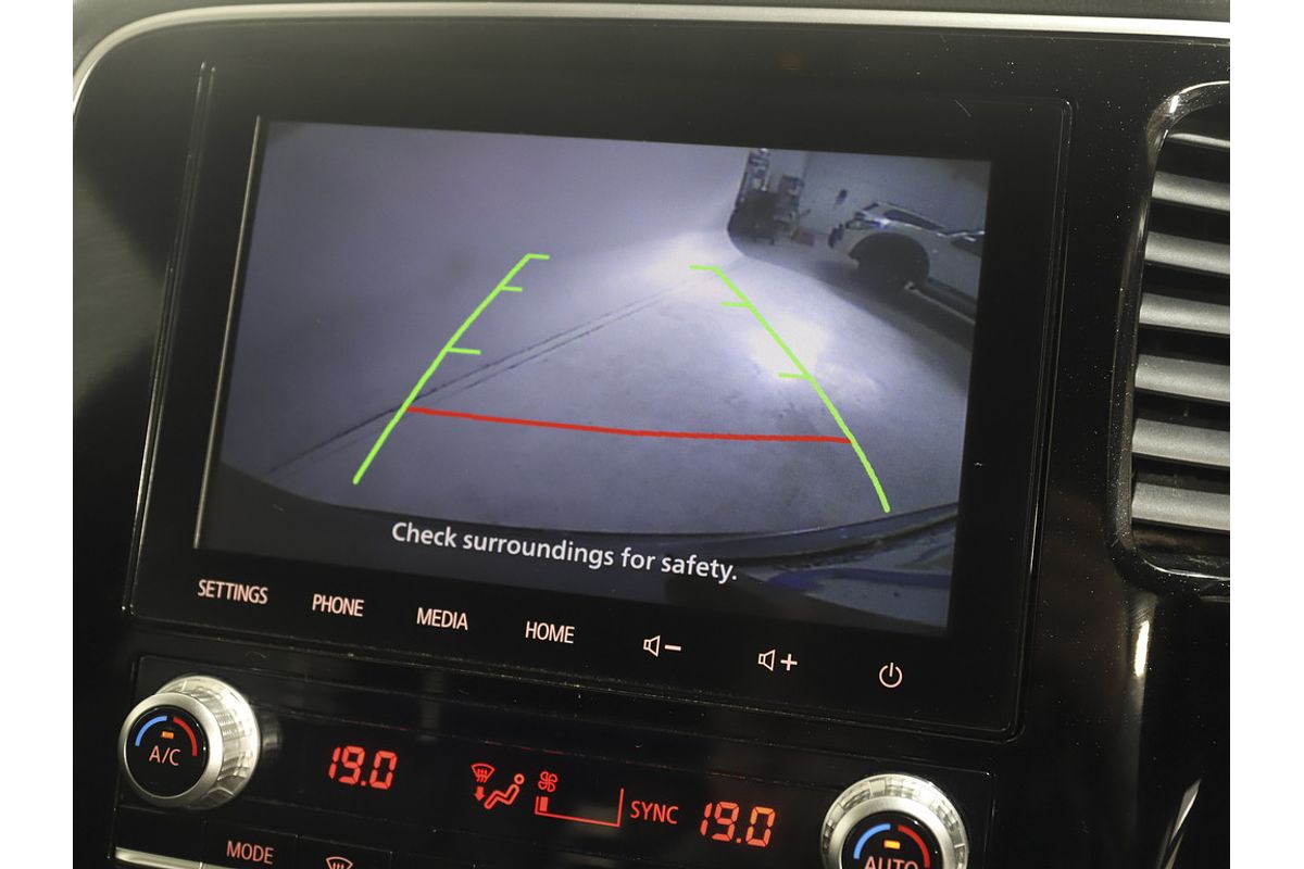 2020 Mitsubishi ZL Outlander BLACK EDN 2.4L P CVT 2WD 7S
