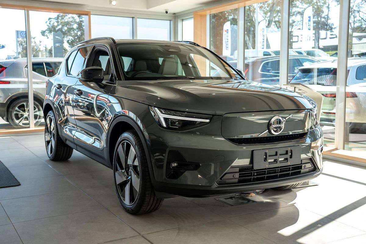 2025 Volvo EX40 Ultra Single Motor Extended Range
