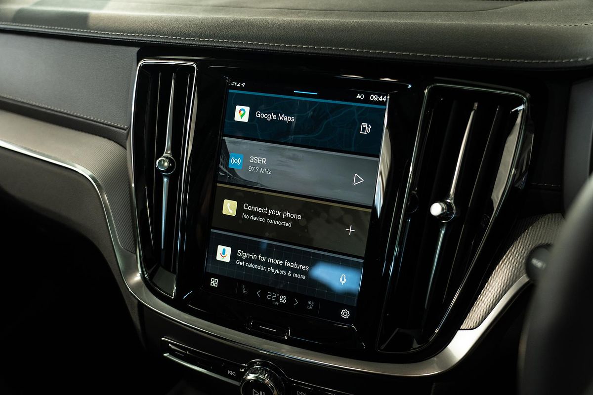 2024 Volvo V60 Cross Country Ultra B5 Bright