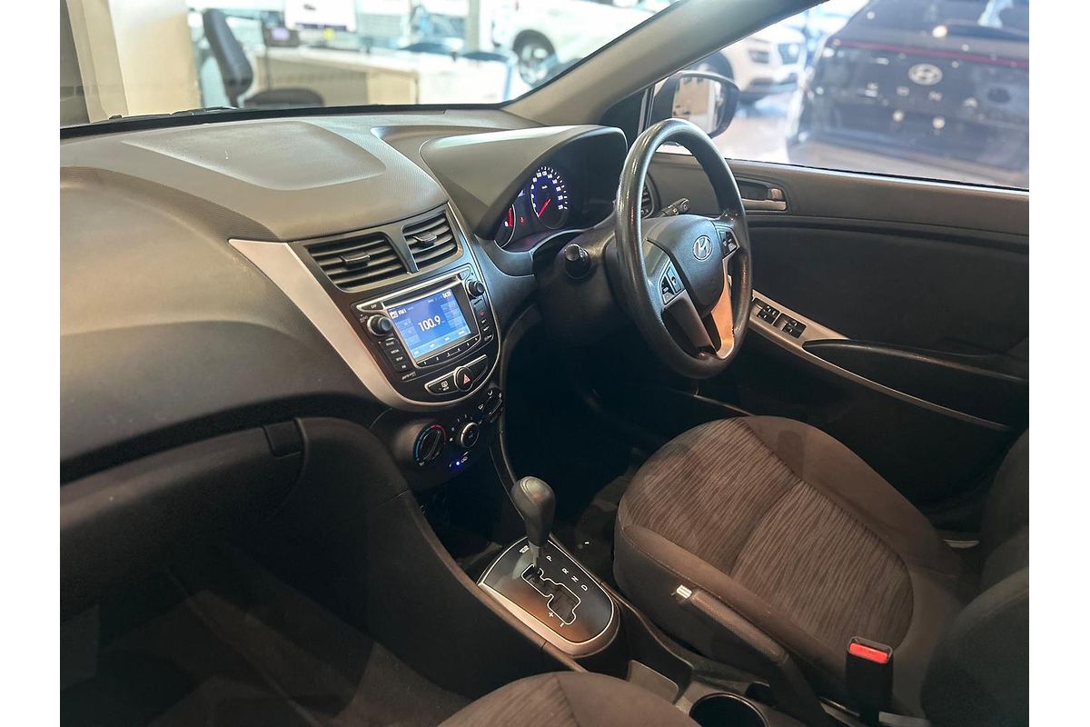 2015 Hyundai Accent Active RB2