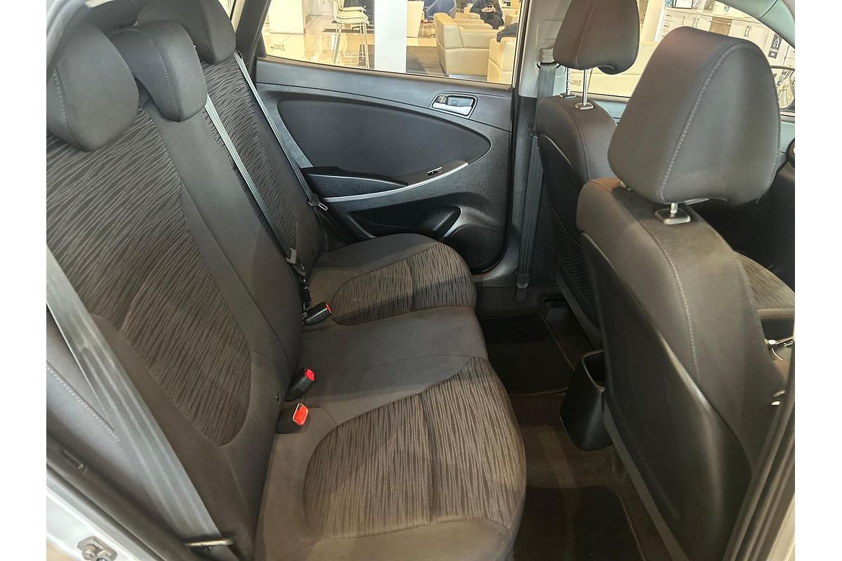 2015 Hyundai Accent Active RB2
