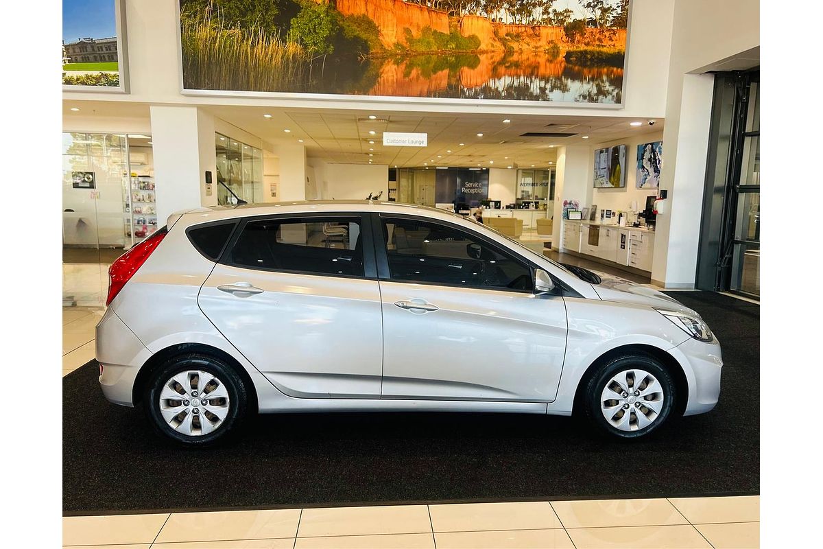 2015 Hyundai Accent Active RB2