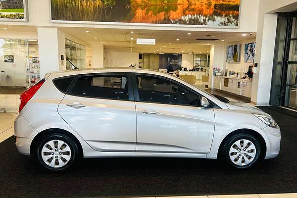 2015 Hyundai Accent Active RB2
