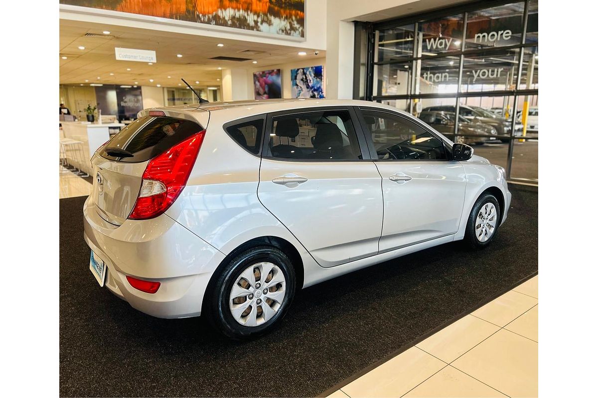 2015 Hyundai Accent Active RB2