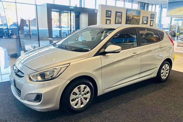 2015 Hyundai Accent Active RB2