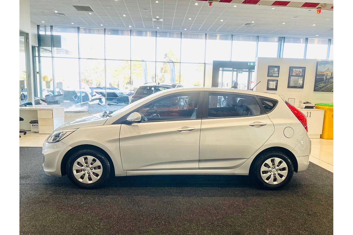 2015 Hyundai Accent Active RB2