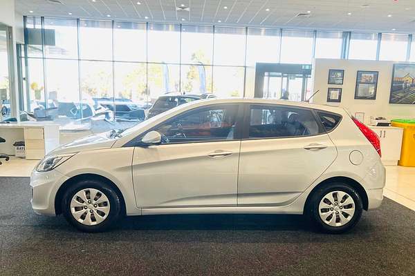 2015 Hyundai Accent Active RB2