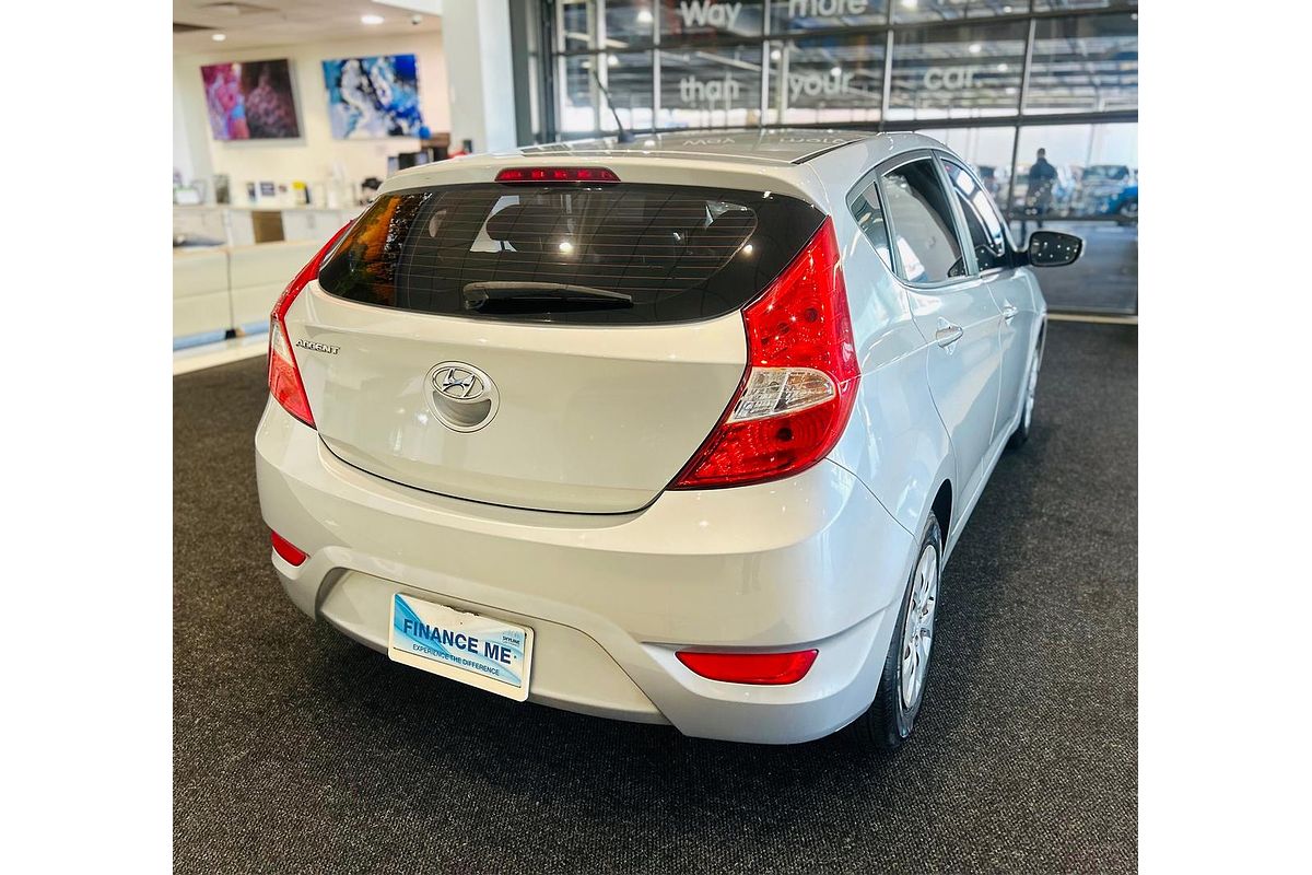2015 Hyundai Accent Active RB2